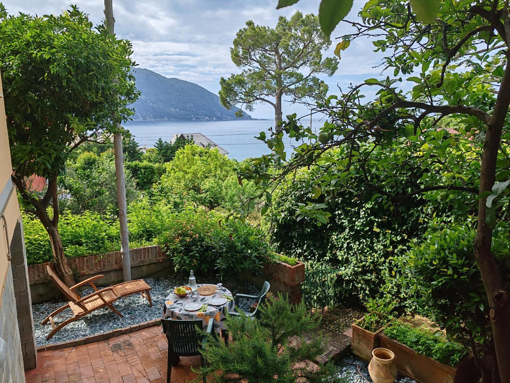 B&B La Taverna Di Mulinetti 雷科 外观 照片